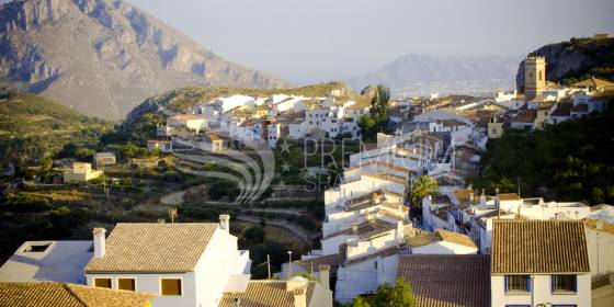 Reasons to Be Positive About the Spanish Property Market in 2016 Reasons to Be Positive About the Spanish Property Market in 2016