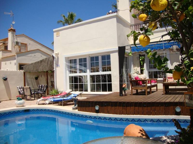 Resale - Villa - Orihuela Costa