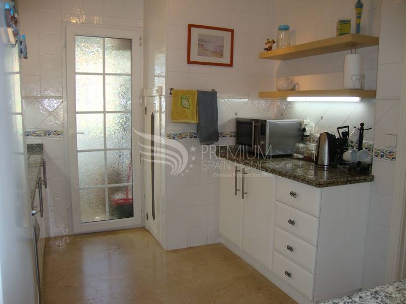 Resale - Villa - Orihuela Costa