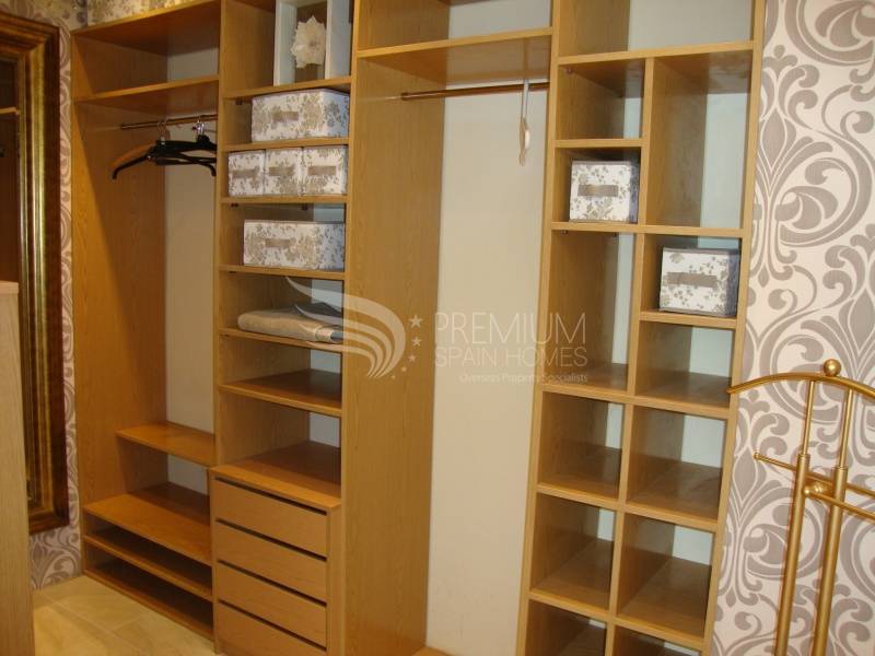 Resale - Villa - Orihuela Costa
