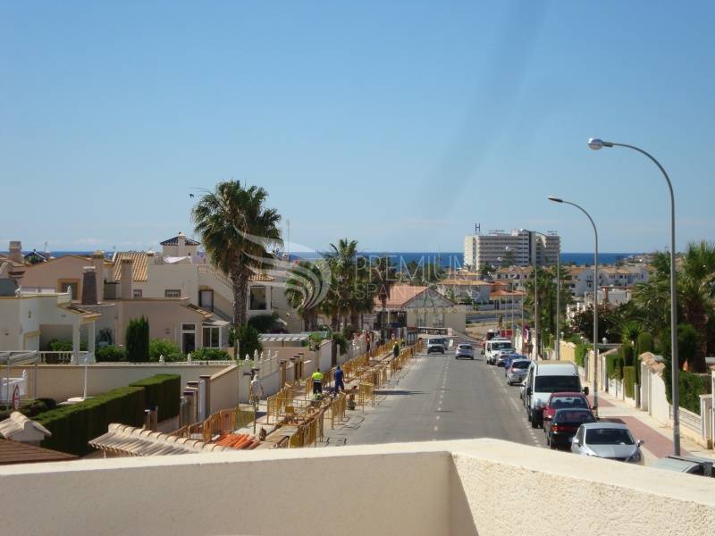 Resale - Villa - Orihuela Costa