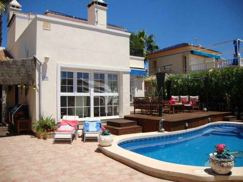 Resale - Villa - Orihuela Costa