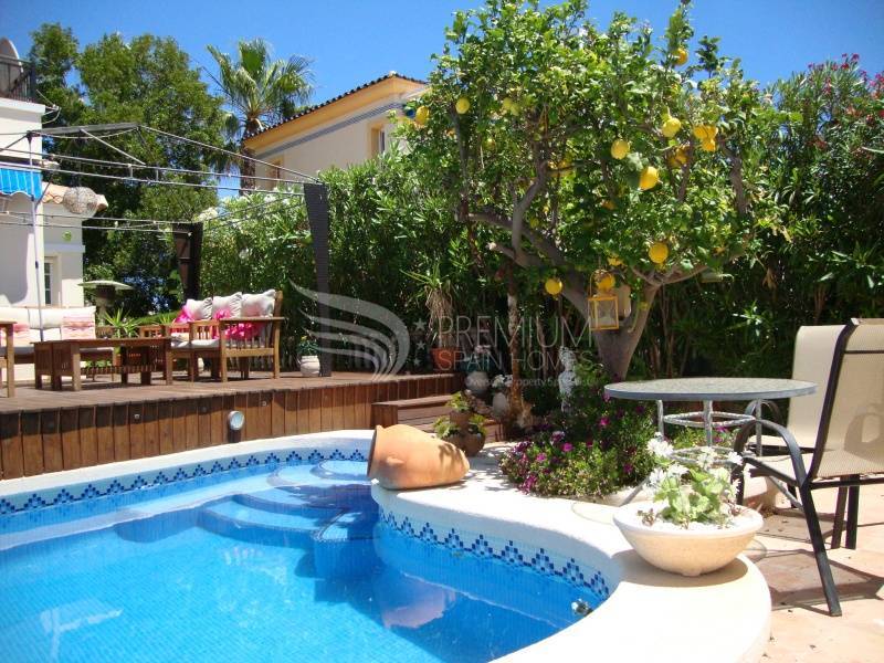 Resale - Villa - Orihuela Costa