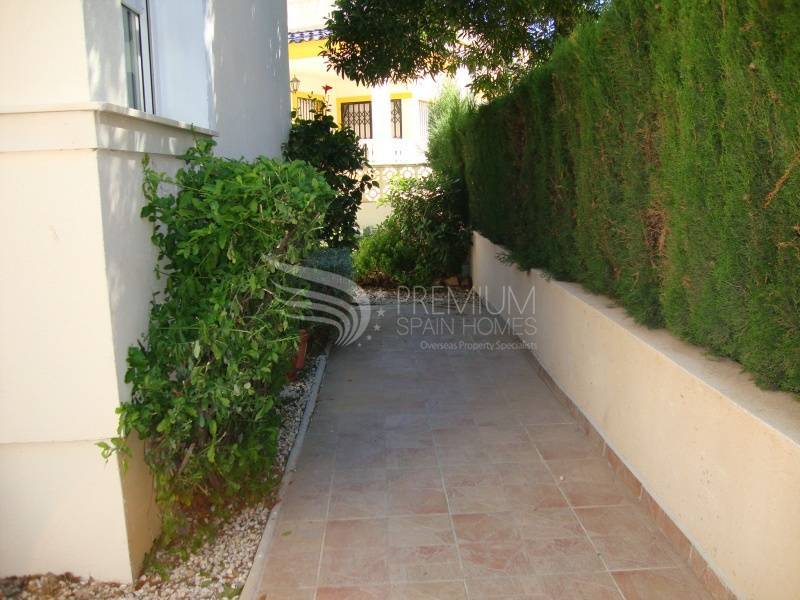 Resale - Villa - Orihuela Costa