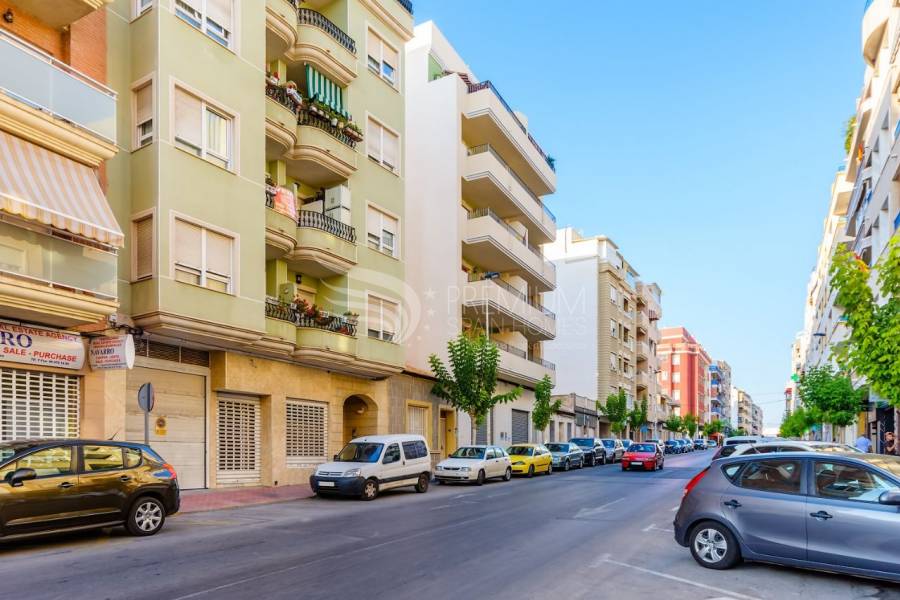 Resale - Apartment - Torrevieja - Centro