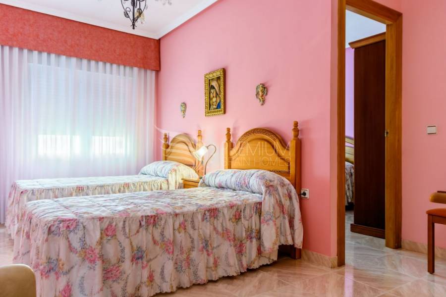 Resale - Apartment - Torrevieja - Centro