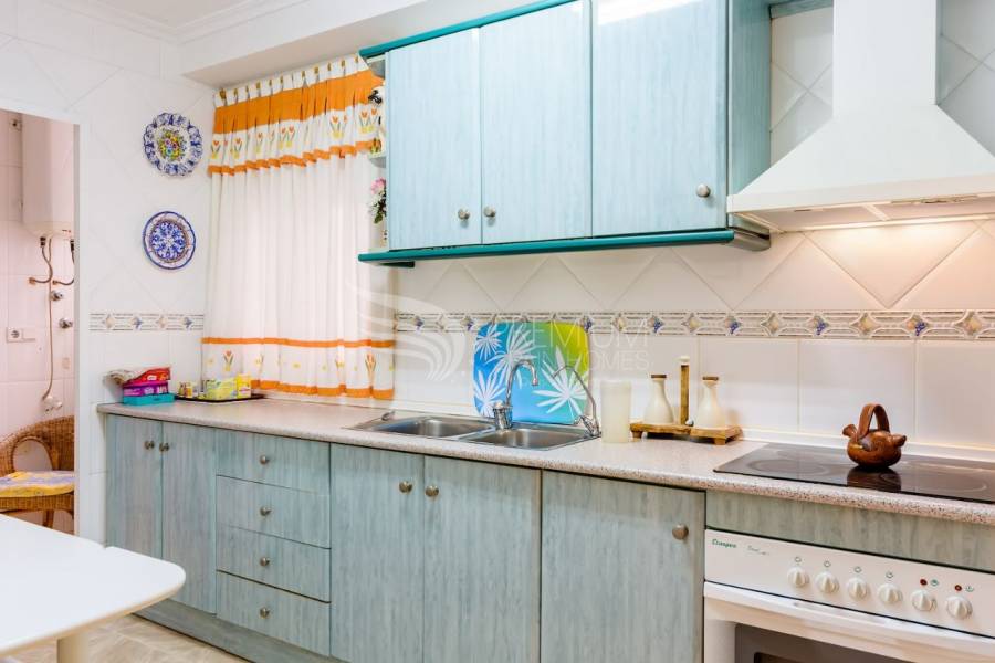 Sale - Apartment - Torrevieja - Centro