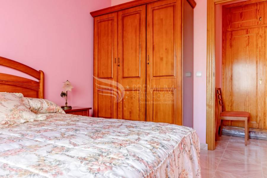 Sale - Apartment - Torrevieja - Centro