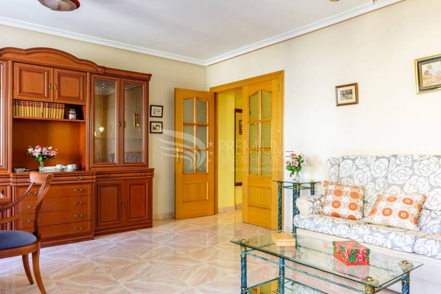 Resale - Apartment - Torrevieja - Centro