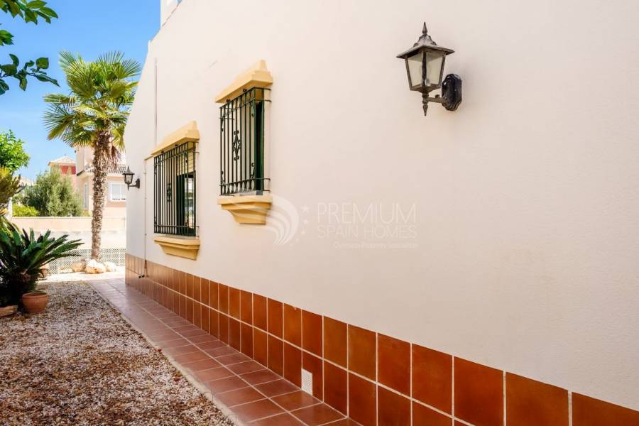 Resale - Duplex - Orihuela Costa - La Zenia