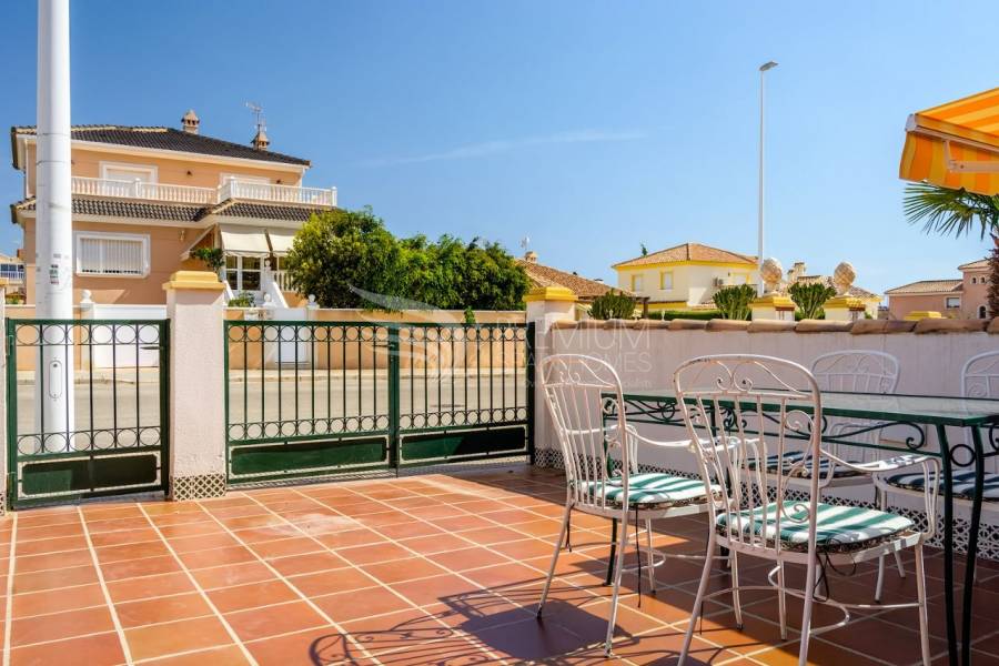 Resale - Duplex - Orihuela Costa - La Zenia