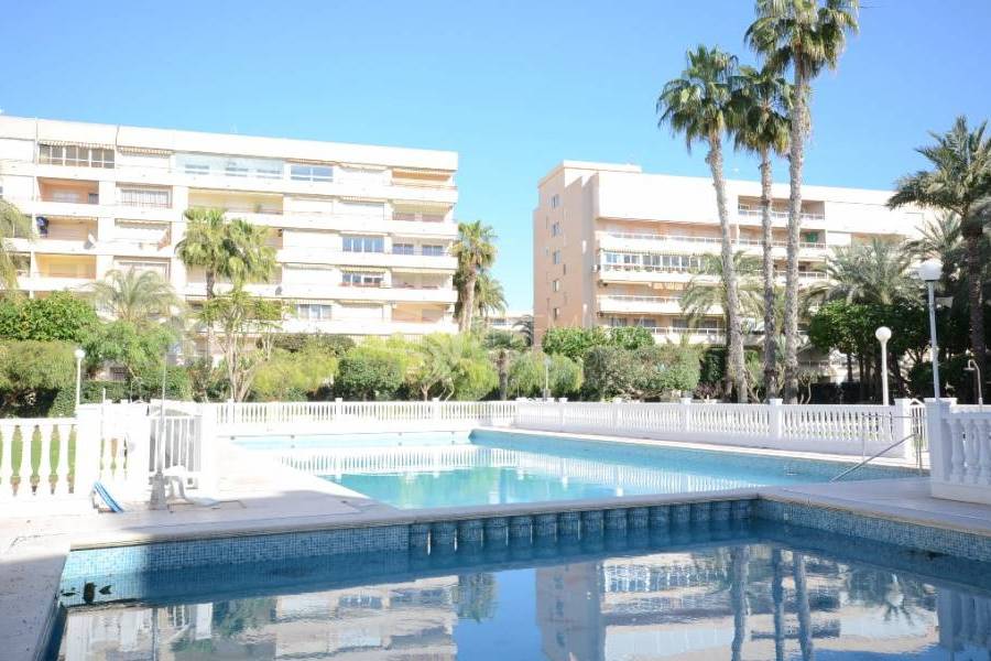 Resale - Apartment - Torrevieja - Playa De Los Locos