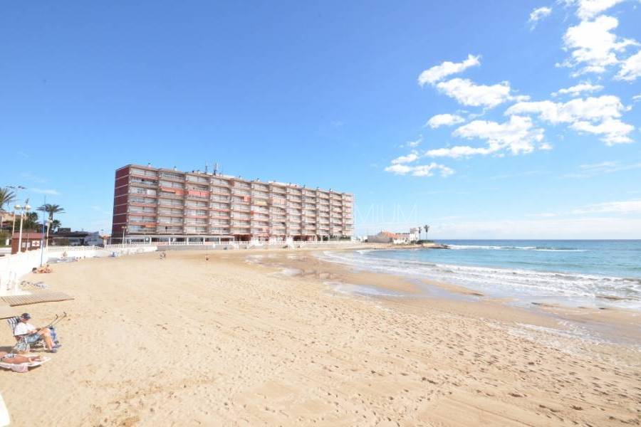 Resale - Apartment - Torrevieja - Playa De Los Locos