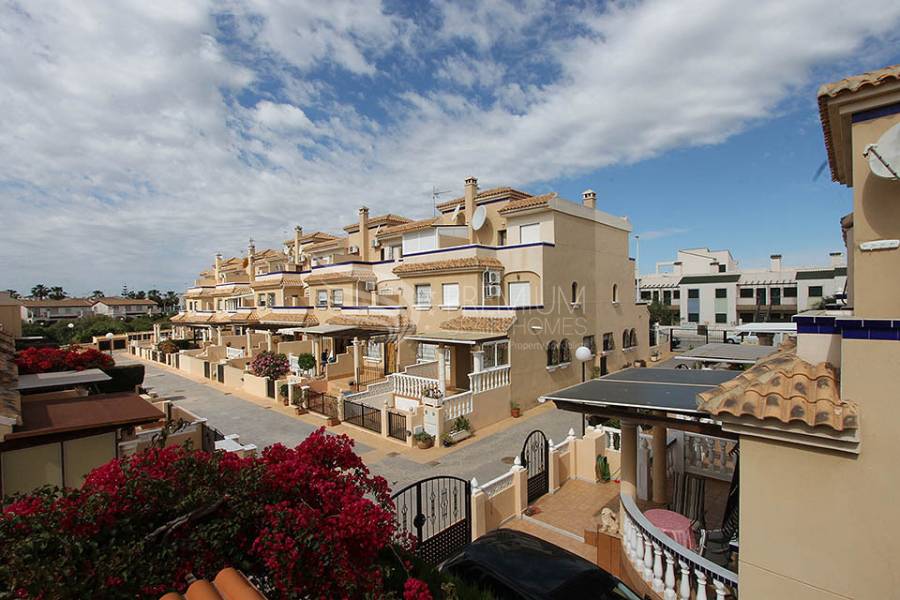 Resale - Semi-Detached - Orihuela Costa - La Zenia