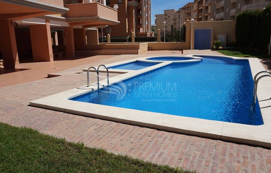 Resale - Apartment - Torrevieja - Playa De Los Locos