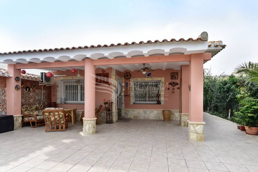 Resale - Villa - Orihuela Costa - Campoamor