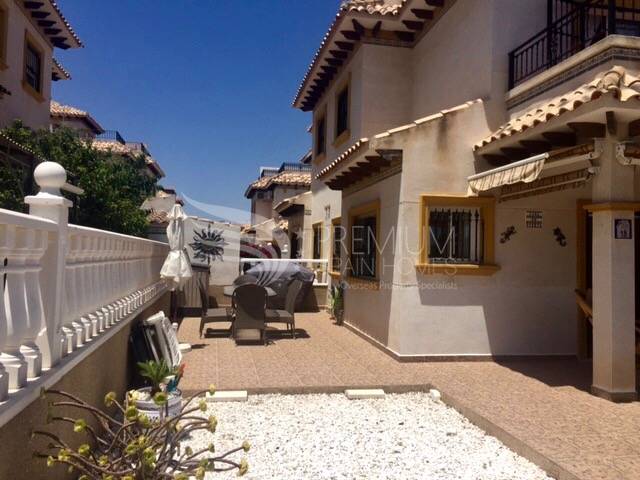 Sale - Villa - Orihuela - Villamartin