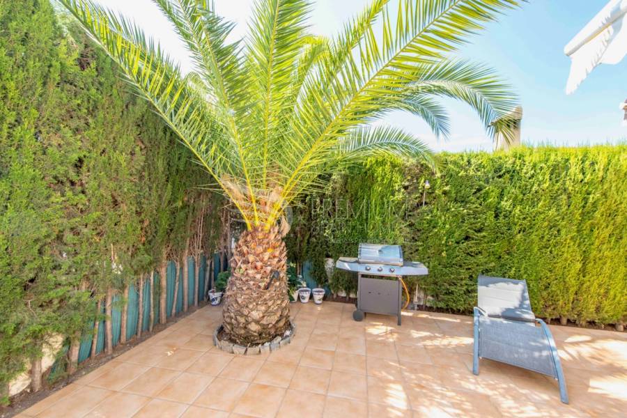 Resale - Villa - Orihuela - Villamartin