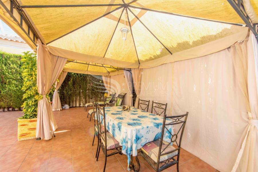 Sale - Villa - Orihuela - Villamartin