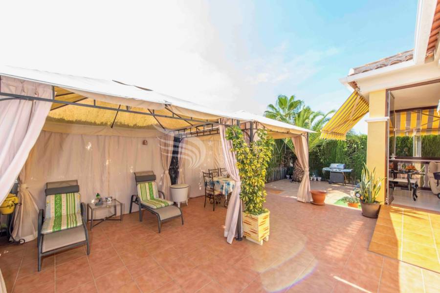 Sale - Villa - Orihuela - Villamartin