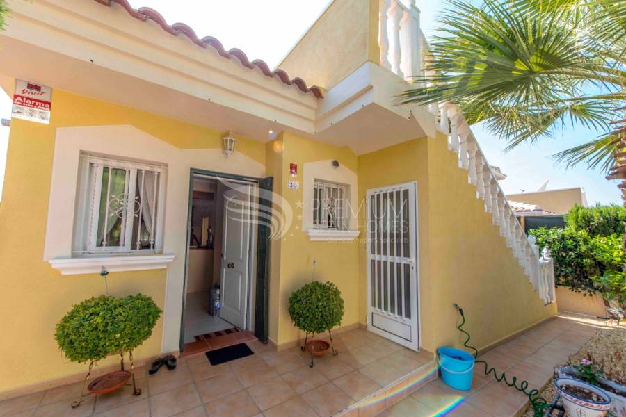 Sale - Villa - Orihuela - Villamartin