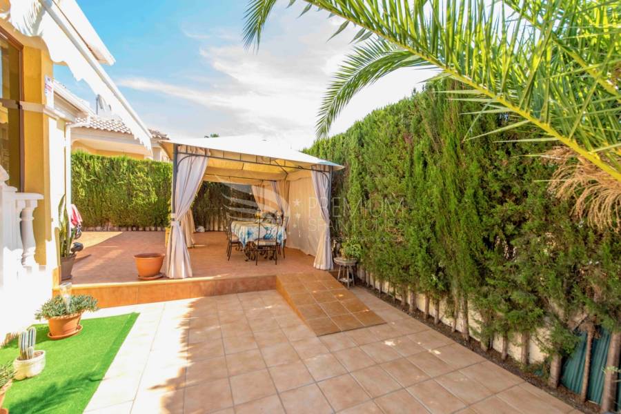 Sale - Villa - Orihuela - Villamartin