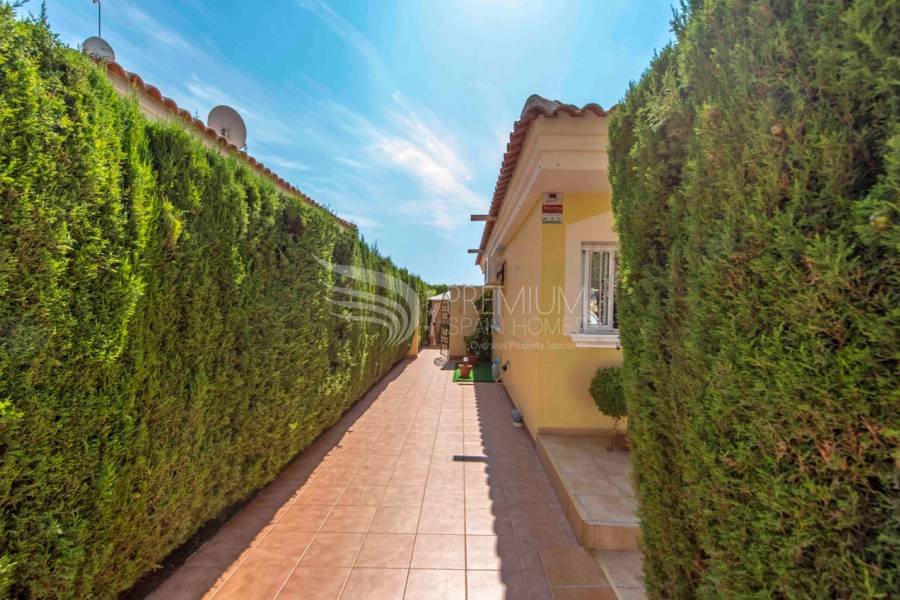 Sale - Villa - Orihuela - Villamartin