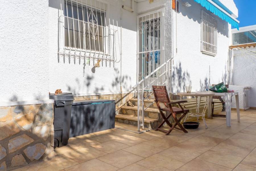 Sale - Villa - Torrevieja - El Chaparral