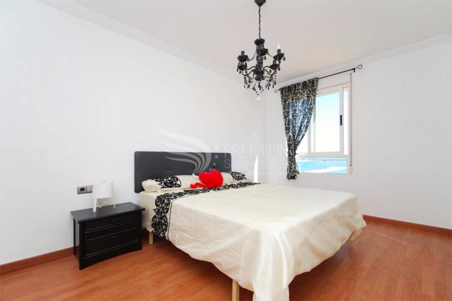 Resale - Apartment - Torrevieja - Playa De Los Naufragos