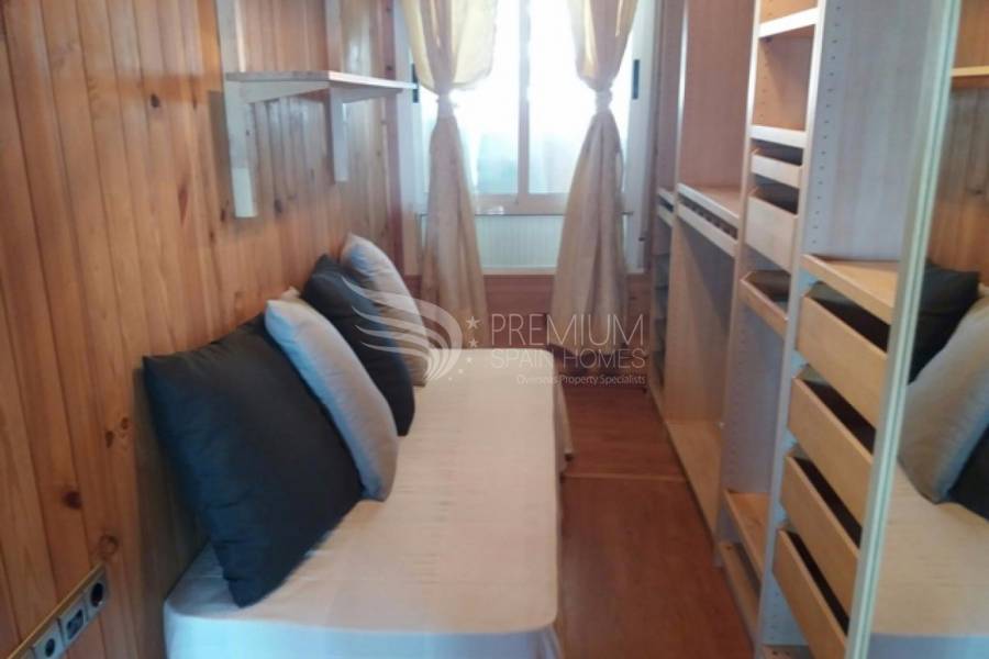 Resale - Apartment - Torrevieja - Playa De Los Naufragos