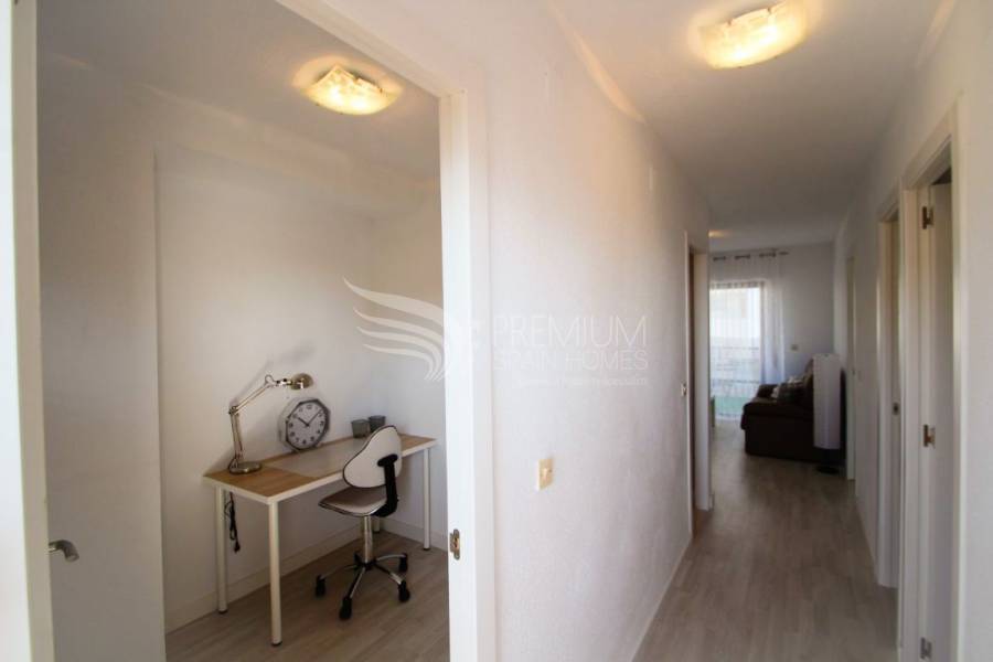 Resale - Apartment - Torrevieja - Cabo cervera