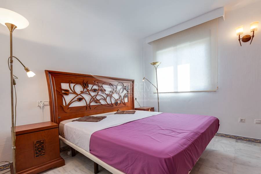 Resale - Apartment - Torrevieja - Playa De Los Locos