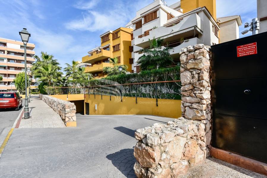 Resale - Apartment - Torrevieja - Punta Prima