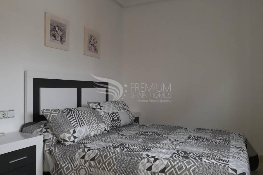 Resale - Apartment - Torrevieja - Centro