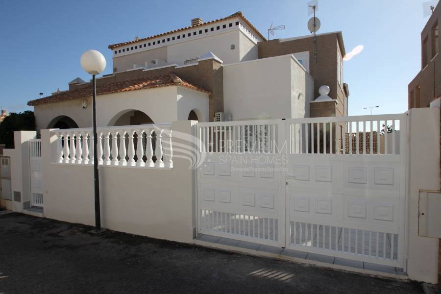 Resale - Duplex - Torrevieja - Aguas Nuevas 1