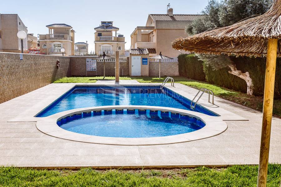 Resale - Duplex - Torrevieja - Aguas Nuevas