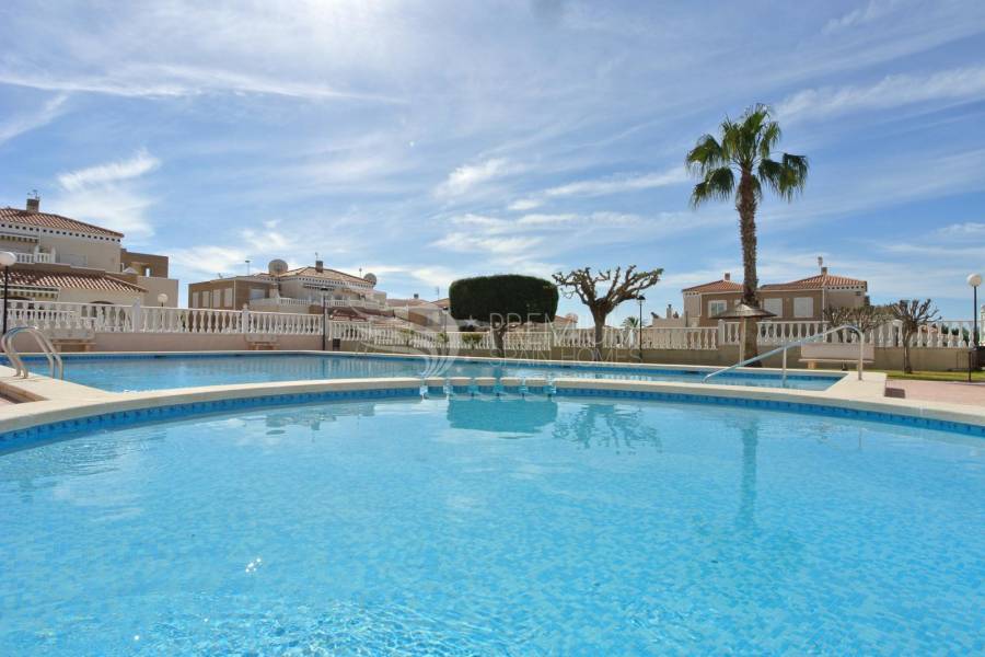 Resale - Bungalow Top Floor - Torrevieja - Aguas Nuevas