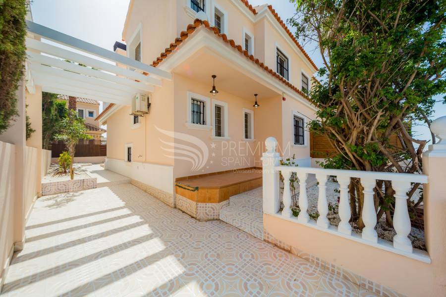 Resale - Villa - Torrevieja - Torre Del Moro