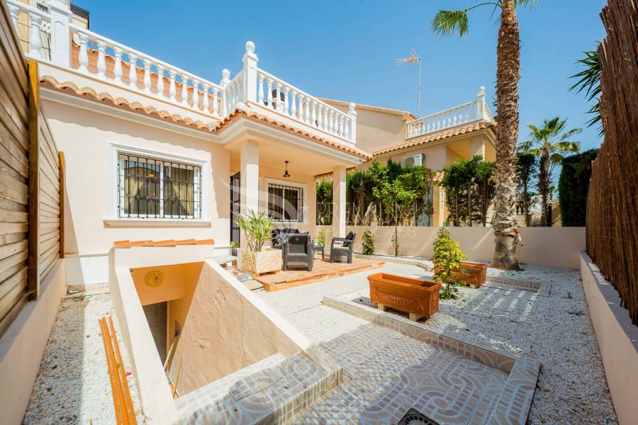 Sale - Villa - Torrevieja - Torre Del Moro