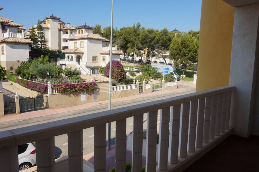 Resale - Apartment - Orihuela Costa - Villamartin