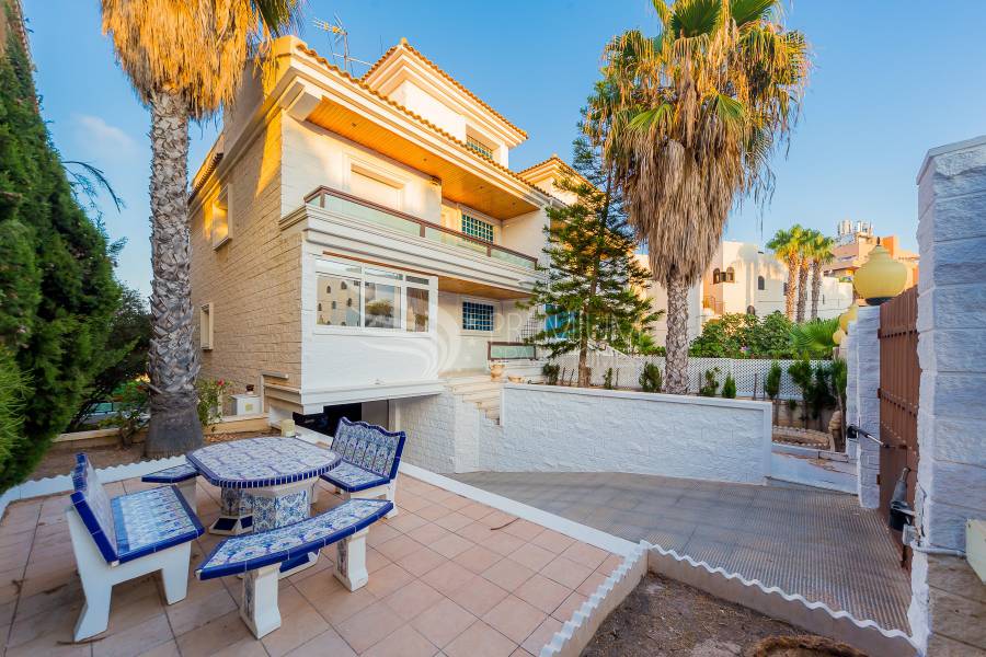 Resale - Semi-detached villa - Torrevieja - Torre Del Moro