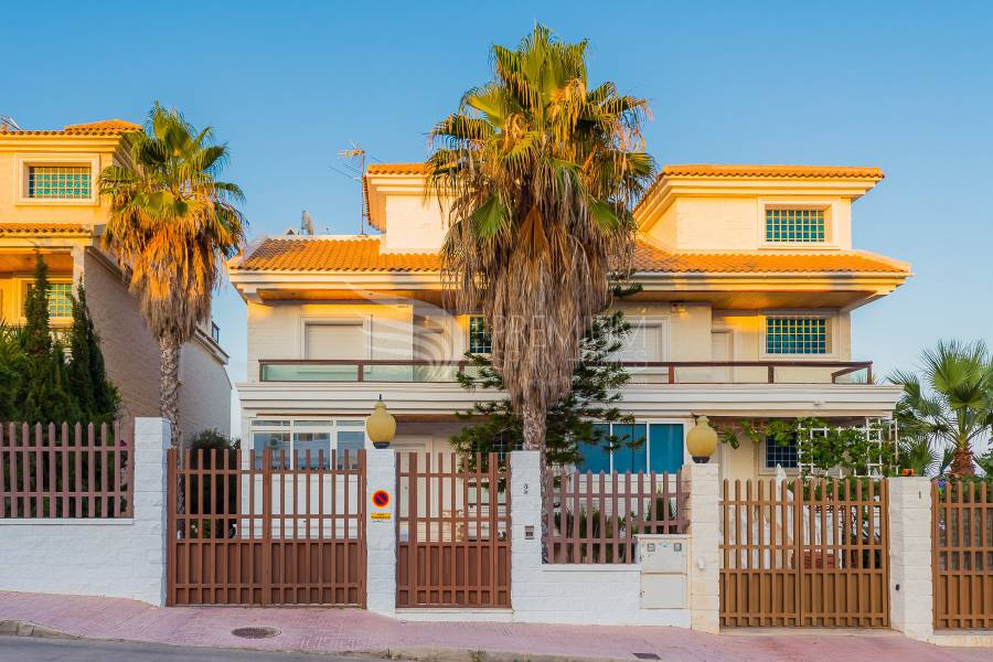 Resale - Semi-detached villa - Torrevieja - Torre Del Moro