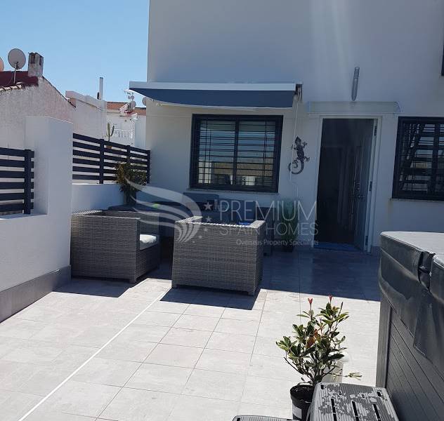 Sale - Bungalow - Torrevieja - Torretas