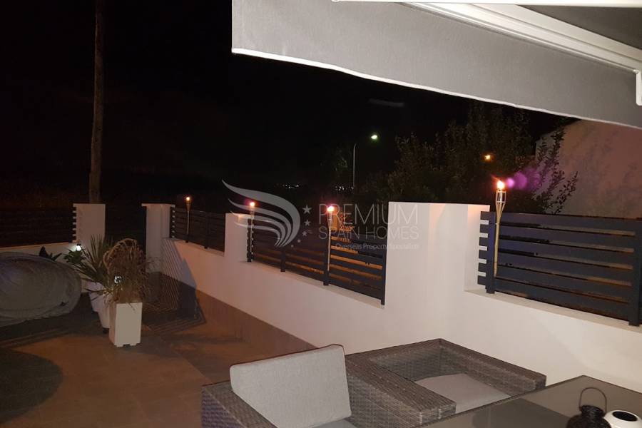 Sale - Bungalow - Torrevieja - Torretas