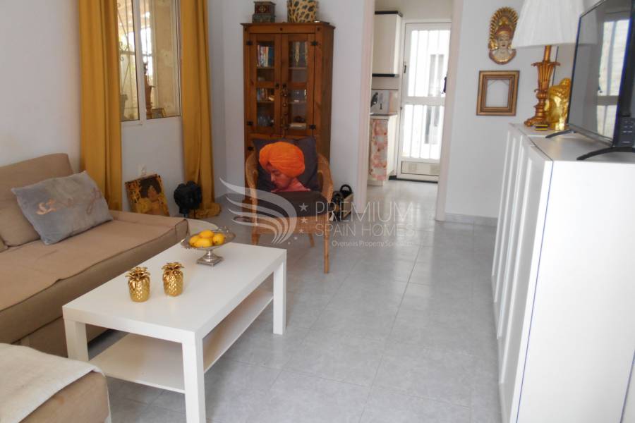 Sale - Bungalow - Torrevieja - La Siesta