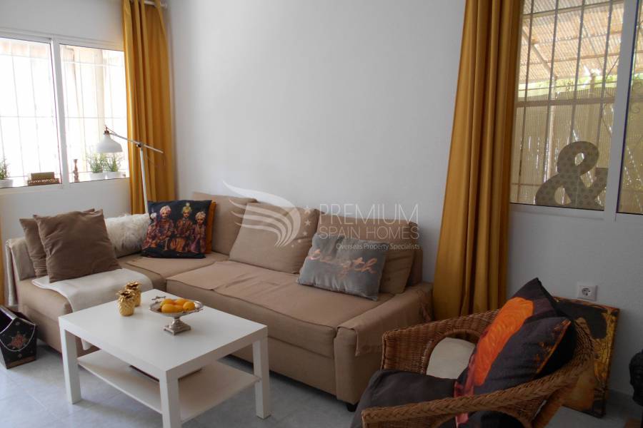 Sale - Bungalow - Torrevieja - La Siesta