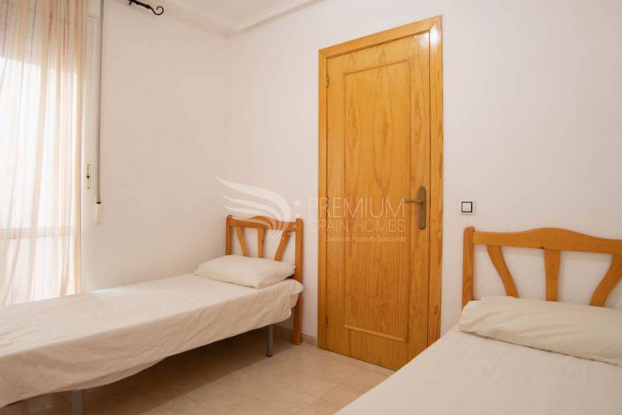 Resale - Apartment - Torrevieja - Estacion de autobuses