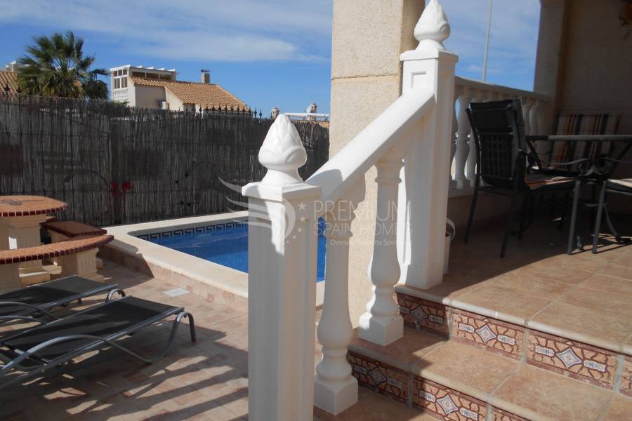 Sale - Villa - Los Altos