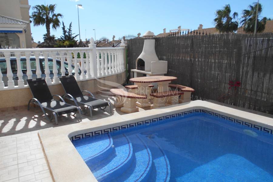 Sale - Villa - Los Altos