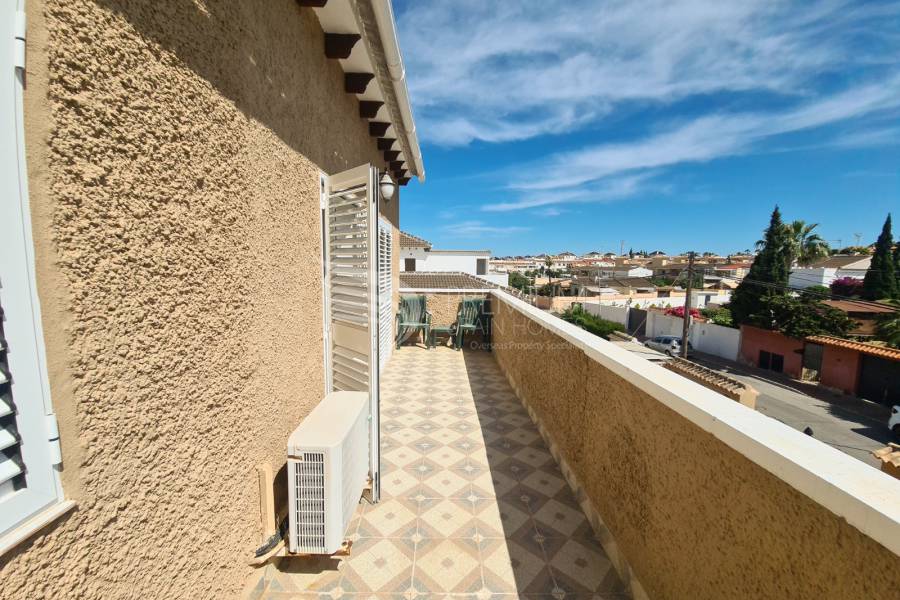 Resale - Villa - Los Balcones